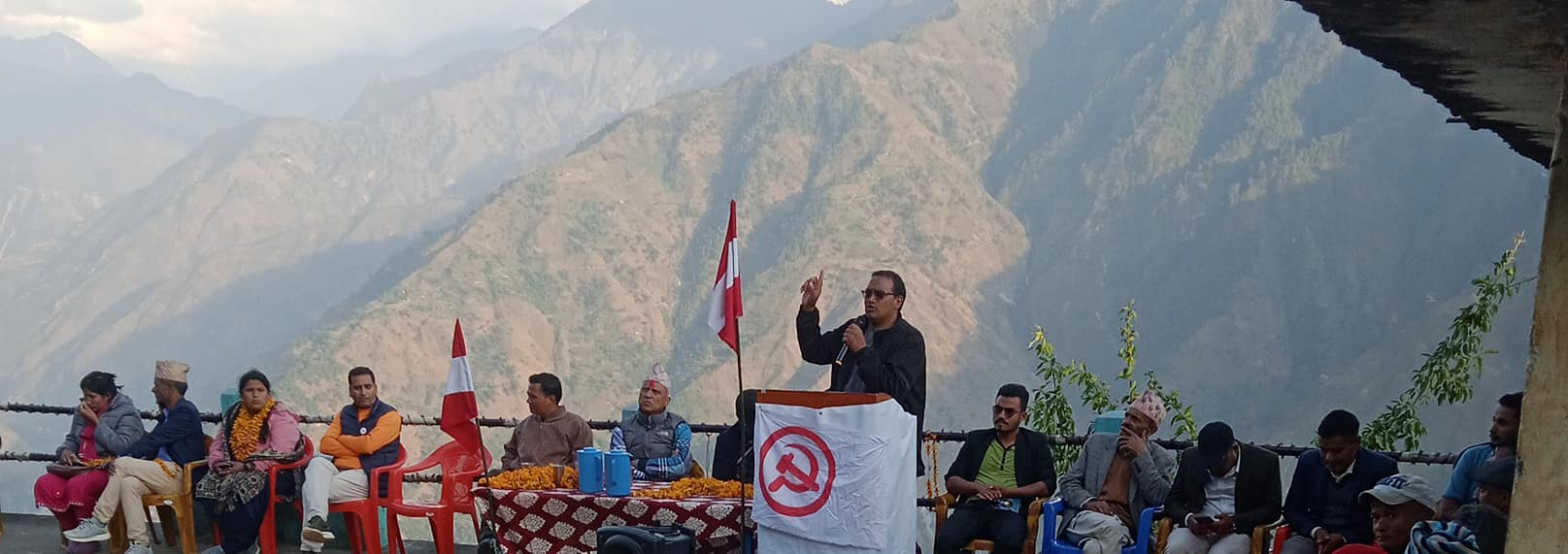 दार्चुलामा गठबन्धनको मूल टोली मार्मामा, बिक्रमसिंह धामी दुहुँमा मतदाता भेटघाटमा व्यस्त