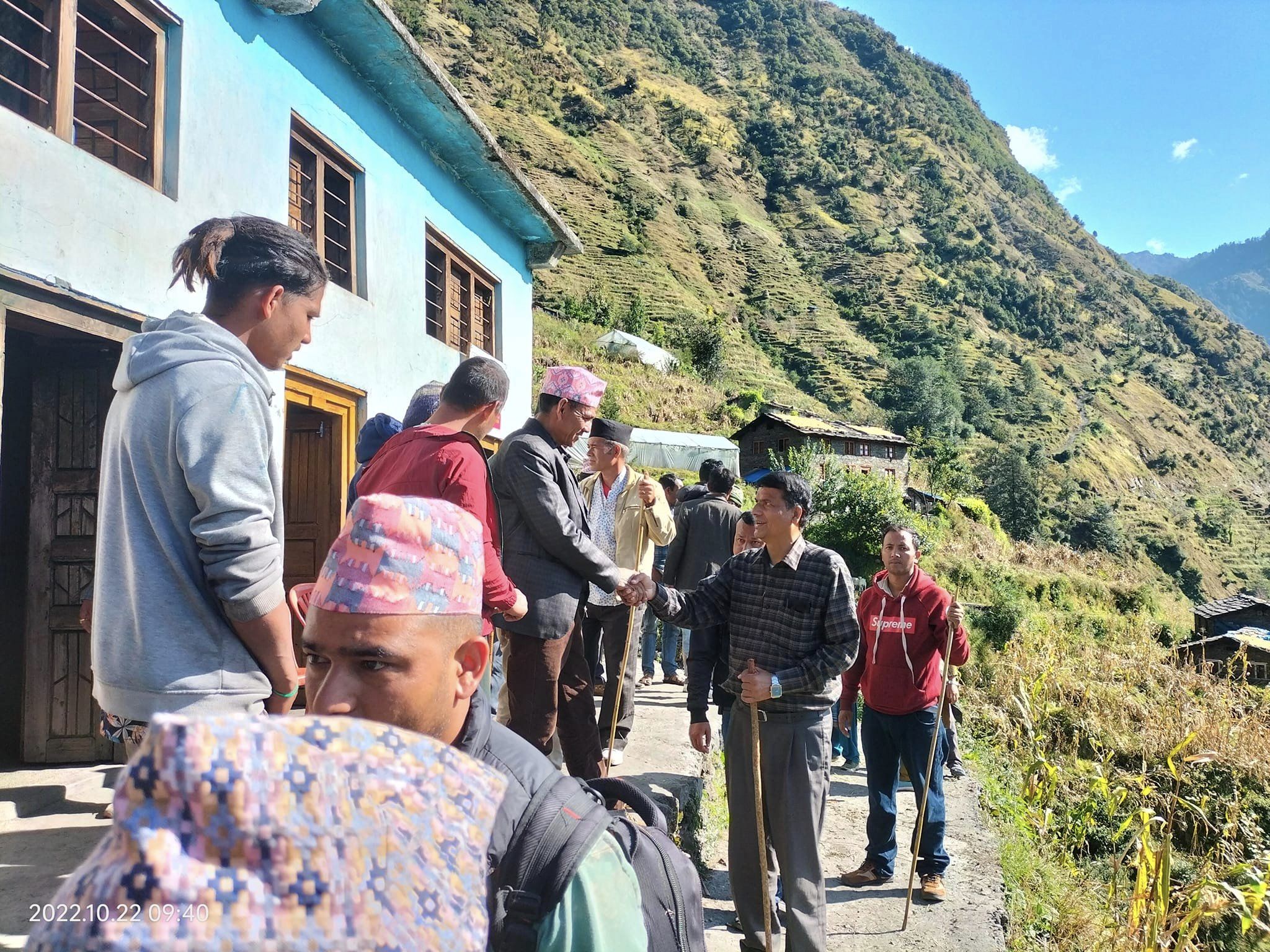 मतदाता भेटघाटमा पूर्वमन्त्री ठगुन्ना व्यस्त, दार्चुलामा एमालेको जीत सुनिश्चित रहेको दाबी