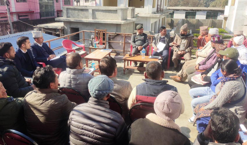 महाकाली तटबन्ध विवाद : दार्चुलामा दुबै देशका अधिकारीसहित नागरिकबिच छलफल