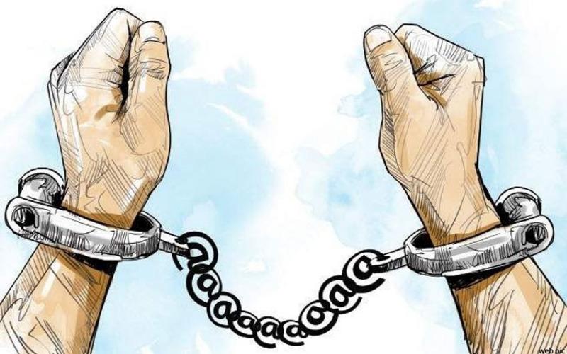२ किलो चरेससहित धामी पक्राउ